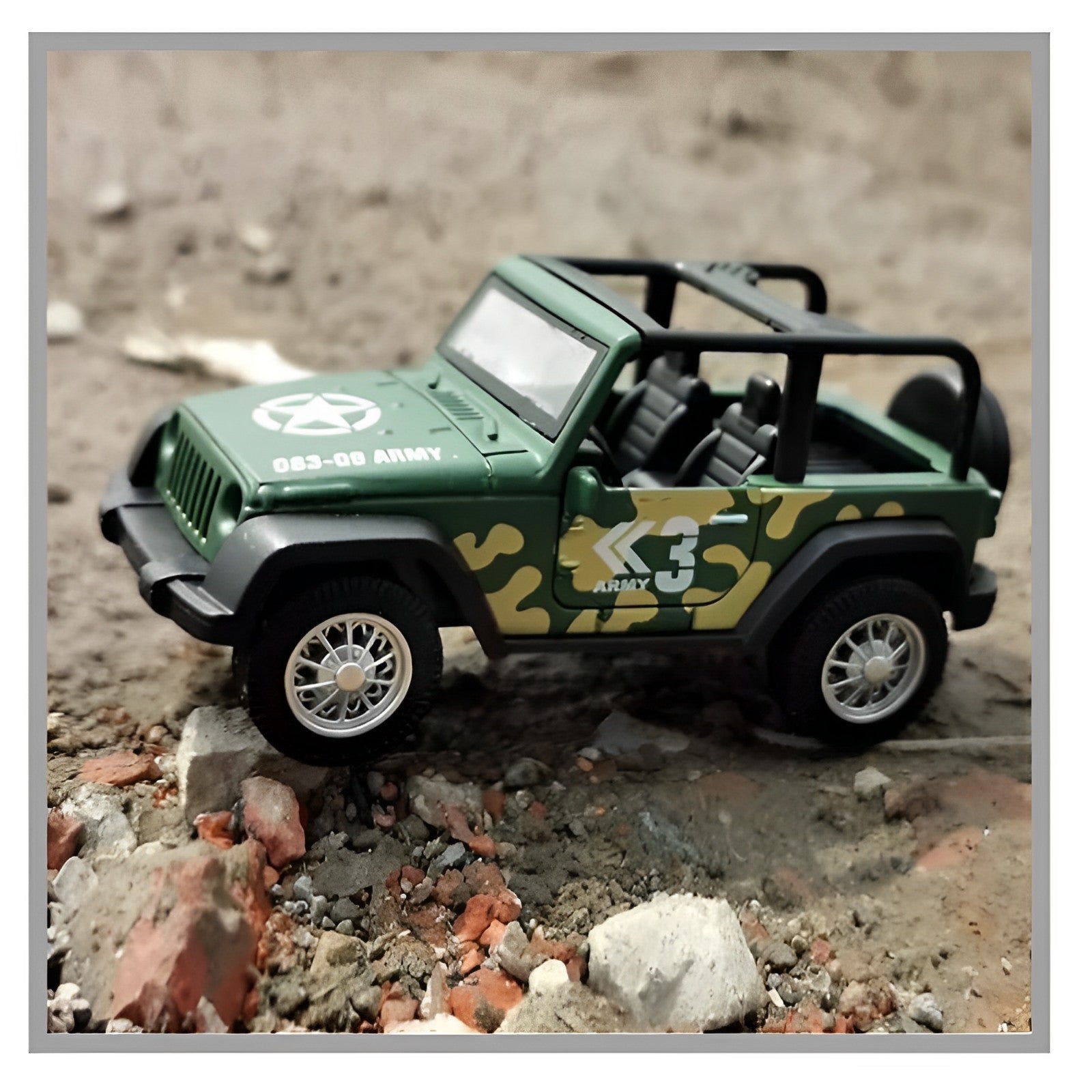 Durable And Adventure-Ready Die-Cast SUV Off-Roader For Thrilling Exploration